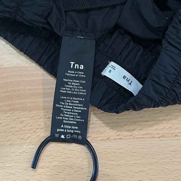 Aritzia Tna Lightweight Black Joggers Athletic Athleisure size Small - Picture 7 of 9